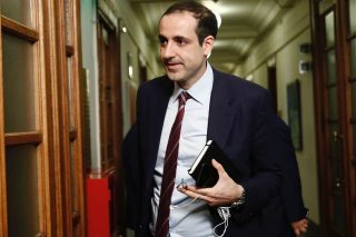 Ούτε σάτιρα κατασκοπική…