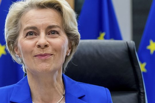 Το «μεγάλο αφεντικό» της Ε.Ε. δέχεται κατά μόνας…