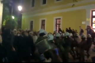Νέος γύρος άγριας καταστολής και στην Ευελπίδων
