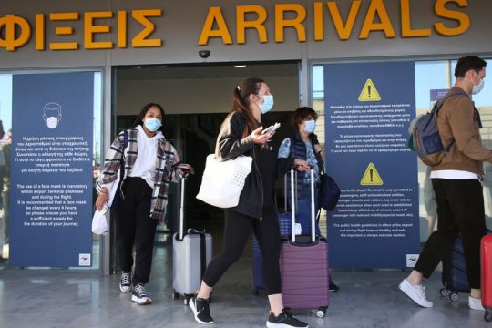 Μπάρες με χρεώση για αυτοκίνητα στις αφίξεις και αναχωρήσεις του «Ελ. Βενιζέλος»
