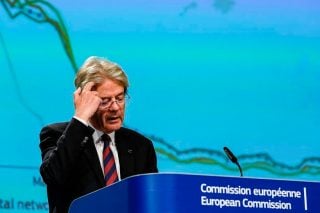 Πληθωριστική καθίζηση στα εισοδήματα