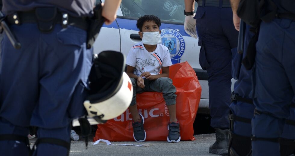 17 «όχι» στην κατάργηση της διάταξης για τα ασυνόδευτα