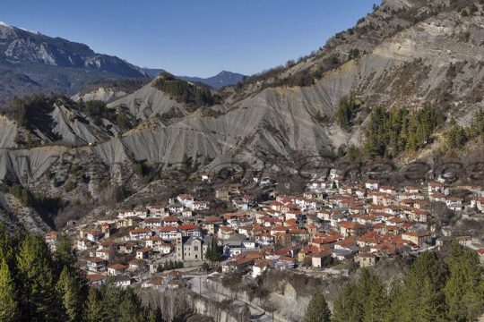 Ήπειρος, οδοιπορικό στη Λάκκα του Σαραντάπορου και στα Μαστοροχώρια του Γράμμου και του Σμόλικα