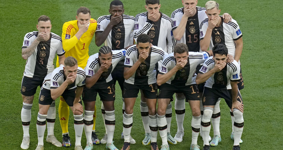 Η Γερμανία κατηγορεί τη FIFA για εκβιασμό