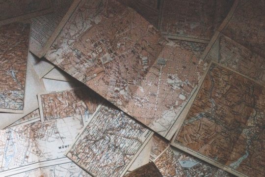 Λειψές και προβληματικές αναγνώσεις της Ιστορίας