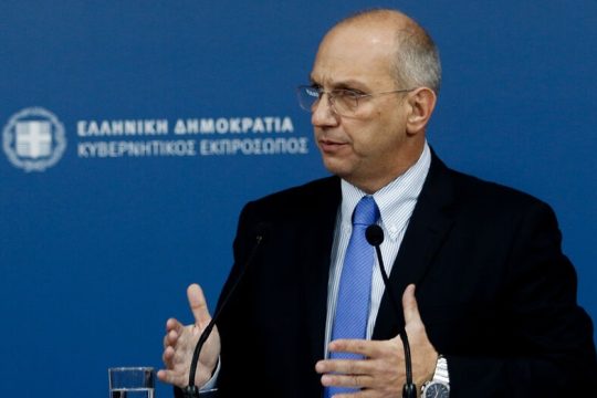 Νίπτει τας χείρας της η κυβέρνηση για την έξωση στην Κολοβού