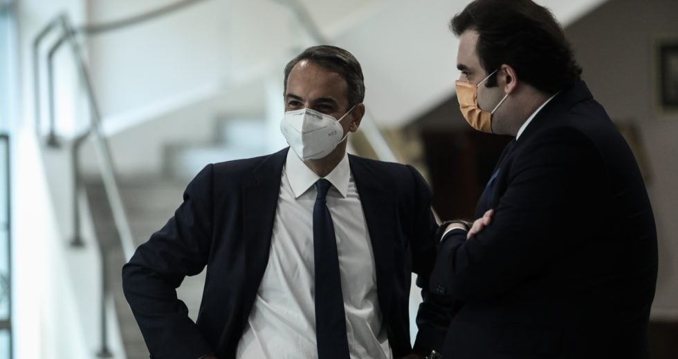 Νέος σεισμός από τις αποκαλύψεις για τις παρακολουθήσεις – Καταρρέει το αφήγημα του Μαξίμου