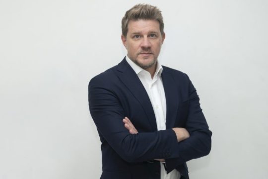Ο διεθνής επενδυτικός όμιλος DEEP CAPITAL GROUP υποδέχεται στο δυναμικό του τον Αλέξανδρο Χατζόπουλο