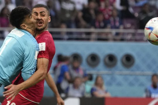 Επίπονη πρεμιέρα
