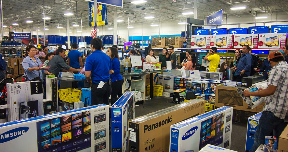 Μάχη προσφορών Black Friday