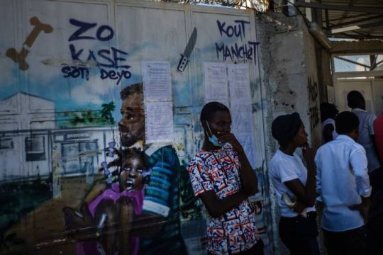 Στο χείλος του γκρεμού η Αϊτή, να σταματήσουν οι επαναπροωθήσεις ζητά ο ΟΗΕ