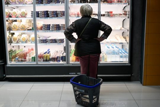 Ακρίβεια ο μεγάλος πονοκέφαλος για τους πολίτες – Δεν φτάνει ο μισθός