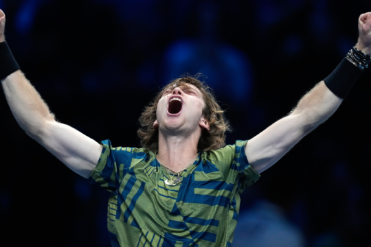 Εκτός ημιτελικών των ATP Finals ο Στέφανος Τσιτσιπάς