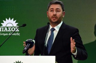 Αν δεν μπορεί, ας προκηρύξει εκλογές