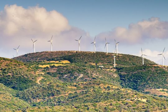 Αγώνας για βουνά χωρίς αιολικά στην Εύβοια: «Την Εύβοια και τη Σκύρο δεν τις χαρίζουμε!»
