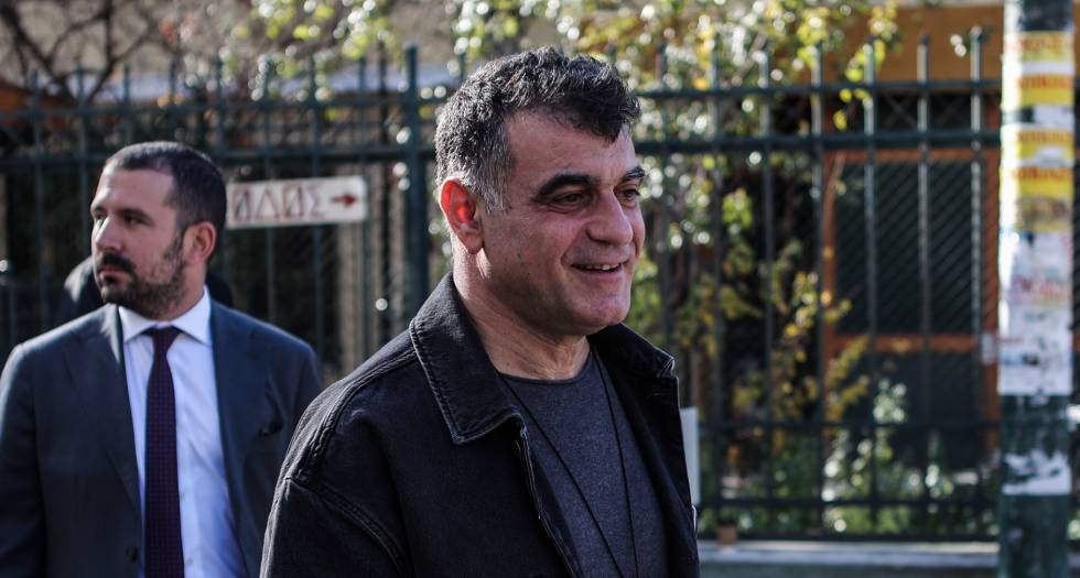 Κ. Βαξεβάνης: Τουλάχιστον 15 άνθρωποι στις συνακροάσεις, μην ακούει όλη μέρα ο Κ. Μητσοτάκης