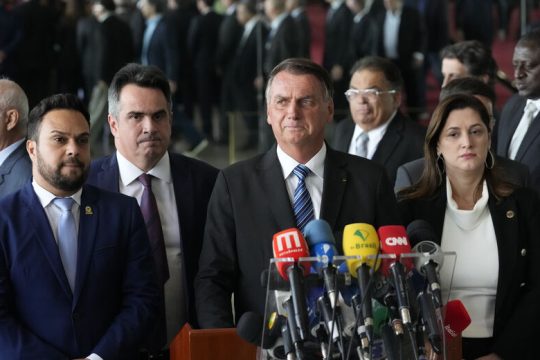 Ο Μπολσονάρο δεν ξέρει να χάνει με αξιοπρέπεια