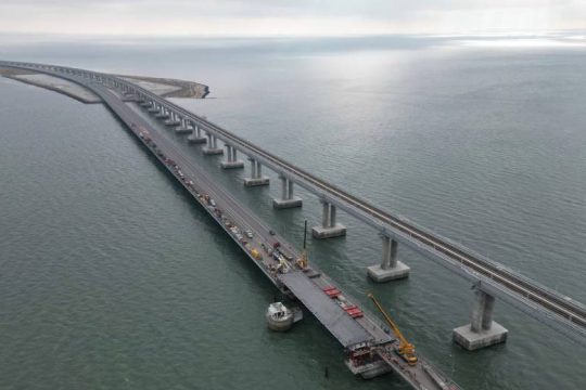 H Ρωσία θωρακίζει την Κριμαία με το βλέμμα στην Χερσώνα