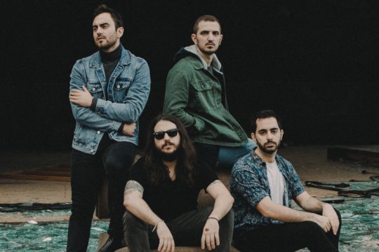Deaf Radio: Λειτουργούμε με τη λογική «αν σταματήσεις να κινείσαι, πεθαίνεις»
