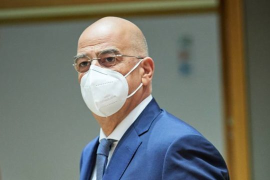 Στο Βουκουρέστι o N. Δένδιας