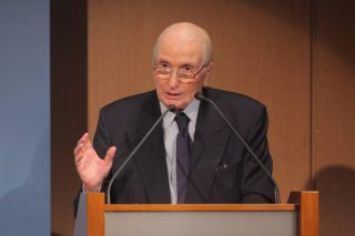Η αθόρυβη έξοδος του Γιώργου Δολιανίτη