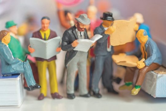 Εφημερίδες και οθόνες