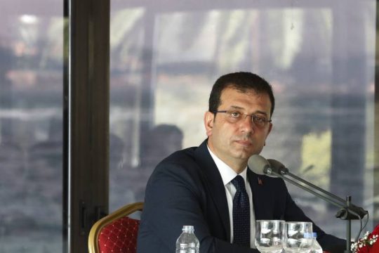 Ο Ιμάμογλου ενημερώνει τις βαλκανικές πόλεις για το τουρκικό «στοπ» στον Τζιτζικώστα