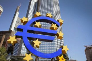 ΕΚΤ: Στη ζώνη υψηλού κινδύνου τα δάνεια των ελληνικών νοικοκυριών