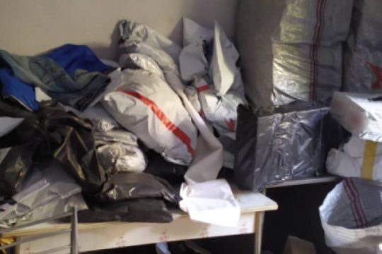 Τουλάχιστον 1,5 εκατ. ευρώ κέρδος για σπείρα διακίνησης προϊόντων «μαϊμού» μέσω διαδικτύου