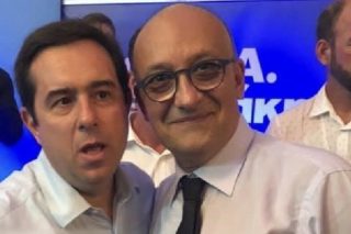 Επίδομα απορίας σε εύπορο συνεργάτη του Ν. Μηταράκη