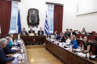 «Βροντές» από ΑΔΑΕ ενάντια στο νομοσχέδιο-φιάσκο για το απόρρητο