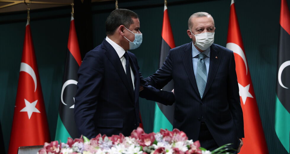 Παιχνίδι Ντμπεϊμπά στα όρια της ρήξης με την Ελλάδα