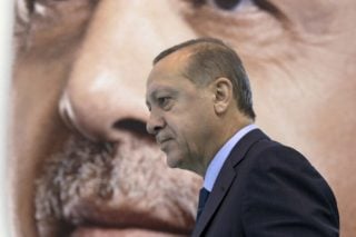 Ανεβάζει τους τόνους κατά της Δύσης ο Ερντογάν