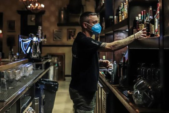 ΙΝΕ-ΓΣΕΕ: Άγχος και ανησυχία έφερε στους εργαζόμενους η πανδημία