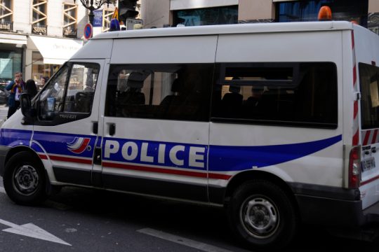 Έμπορος αντικών στη Γαλλία φέρεται να σκότωσε εφοριακό σε έλεγχο προτού αυτοκτονήσει