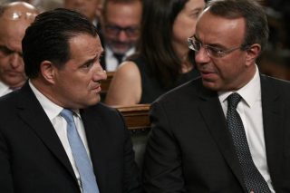 Υπουργός εναντίον υπουργού