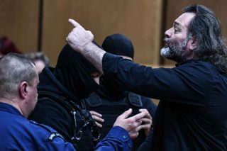 «Θα ξεφτιλίσω το δικαστήριό σας»