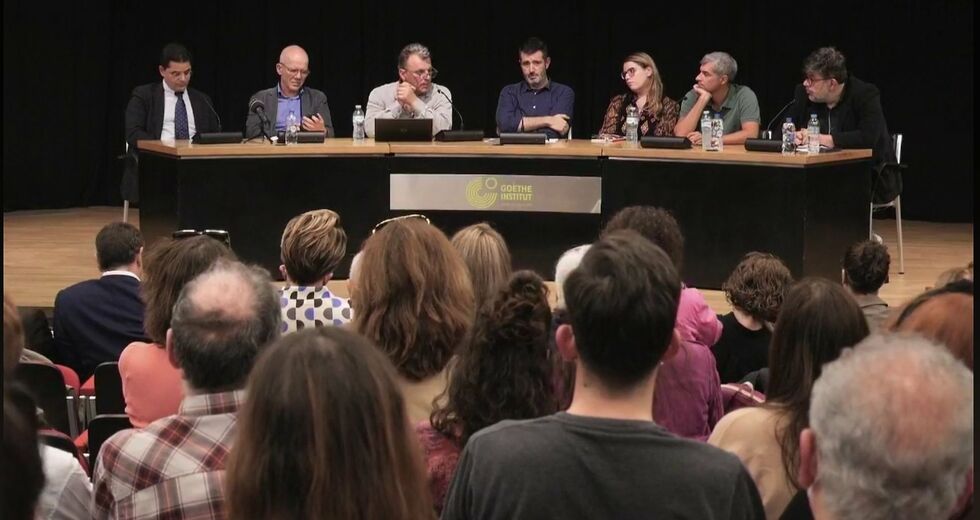 Οταν το παρακράτος εγκαταστάθηκε στο σαλόνι του επιτελικού κράτους