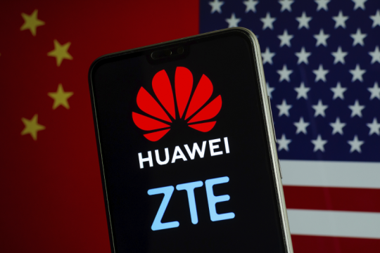 Αμερικάνικο «μπλόκο» σε προϊόντα Huawei και ZTE