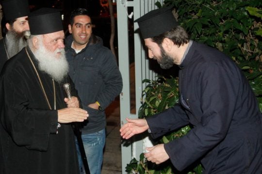 Στον «πάγο» ο πατέρας Αντώνιος από τον Ιερώνυμο για την «Κιβωτό του Κόσμου»