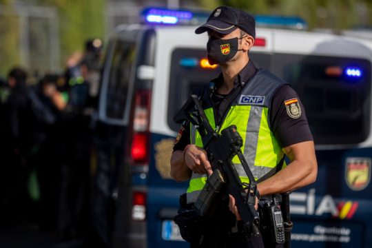 Καταδίκη για Ισπανό εθνοφρουρό: Προσπάθησε να ενοχοποιήσει μετανάστη με ψεύτικο βίντεο