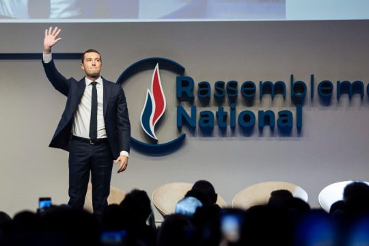 Ο Εθνικός Συναγερμός της Λεπέν έχει νέο ηγέτη
