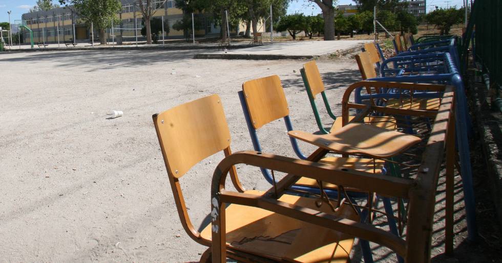 Μήνυση διευθύντριας σε πρόεδρο και γραμματέα ΕΛΜΕ γιατί υποστήριξαν καθηγητές