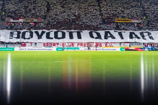 «Πόρτα» από τραγουδιστές στην τελετή έναρξης του Κατάρ