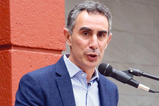 Ο Νίκος Κατσαράκης στην «Εφ.Συν.»