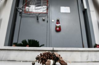 «Δύσαν οι μύθοι κι οι θεοί» *