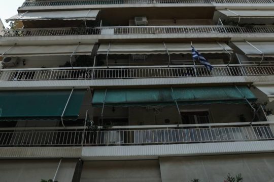 Πρωινή εισβολή της αστυνομίας στο σπίτι της Ιωάννας Κολοβού