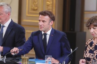 Απόβαση στις ΗΠΑ με γεμάτη ατζέντα