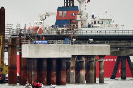 Έτοιμος ο πρώτος τερματικός σταθμός LNG στη Γερμανία