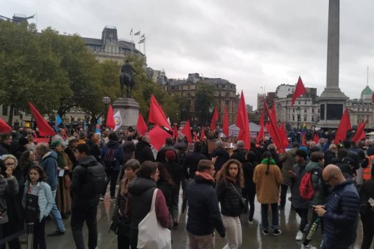 Πικετοφορία και διαδήλωση στο κέντρο του Λονδίνου
